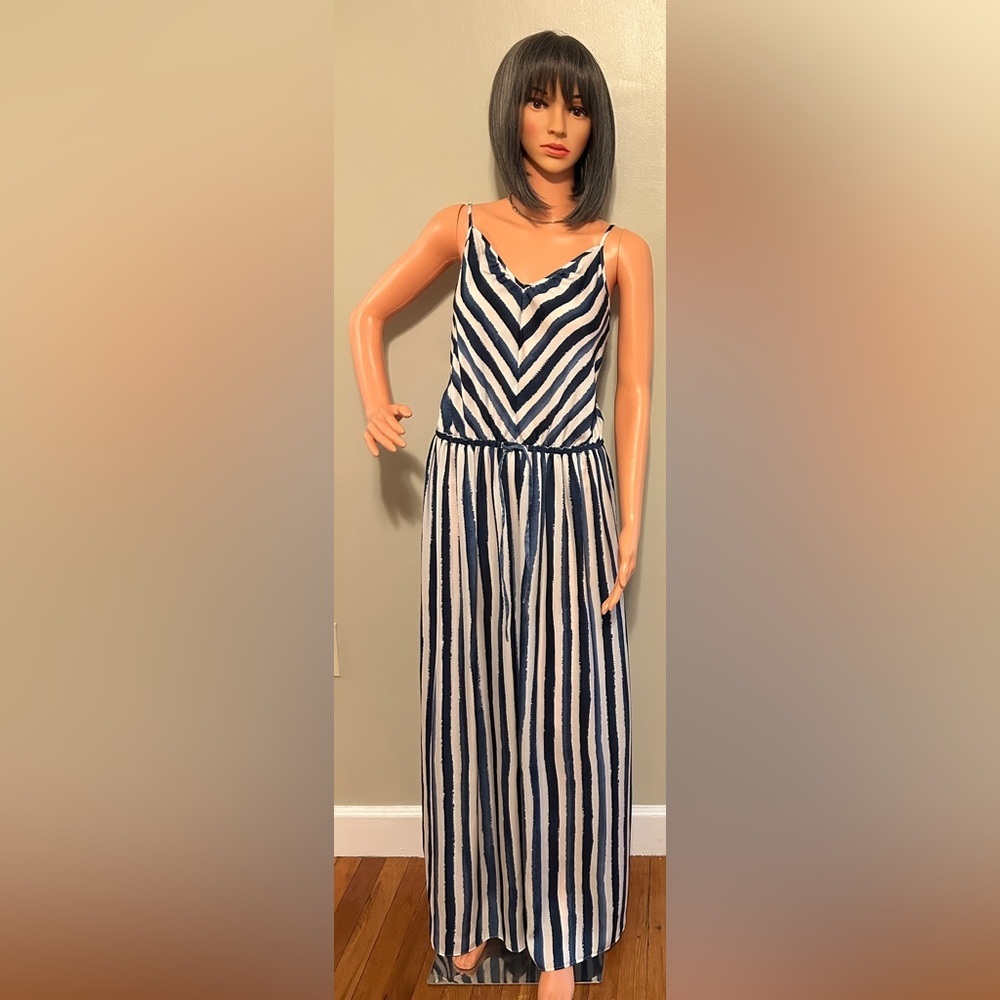 LOU
& GREY Women's Navy and White Striped V-Neck Dress